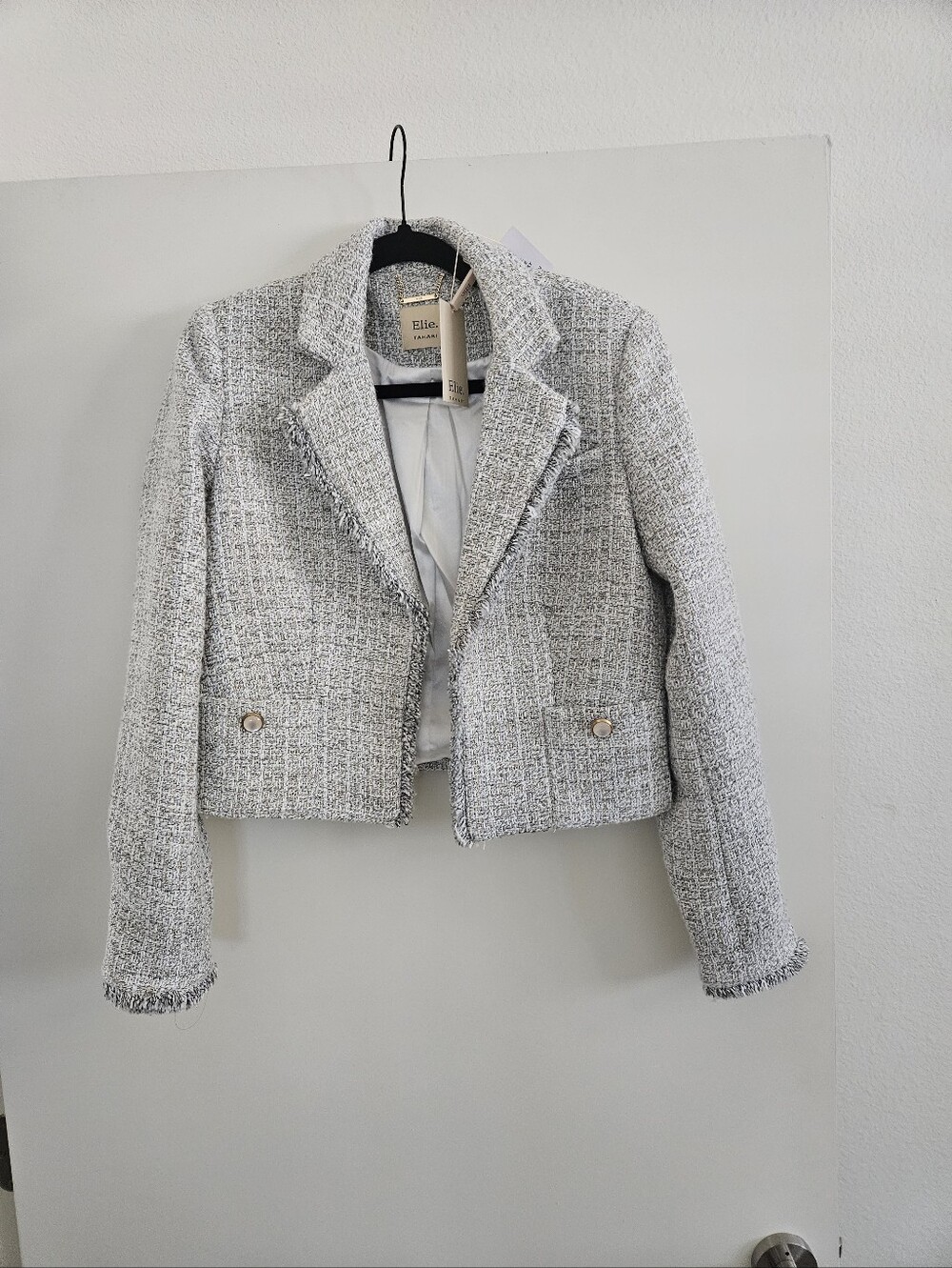 Elie Tahari Light Gray Tweed Cropped Blazer